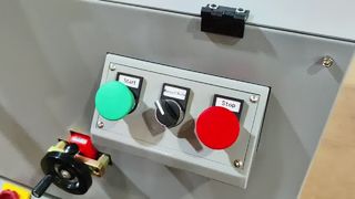 Το Flattening and Groove Pressing Machine είναι ένα ολοκληρωμένο μηχάνημα ισοπέδωσης και αυλάκωσης που χρησιμοποιείται σε σκληρό